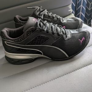 Puma Women's Black and Purple Athletic Shoes